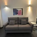 Nomentana White Apartments